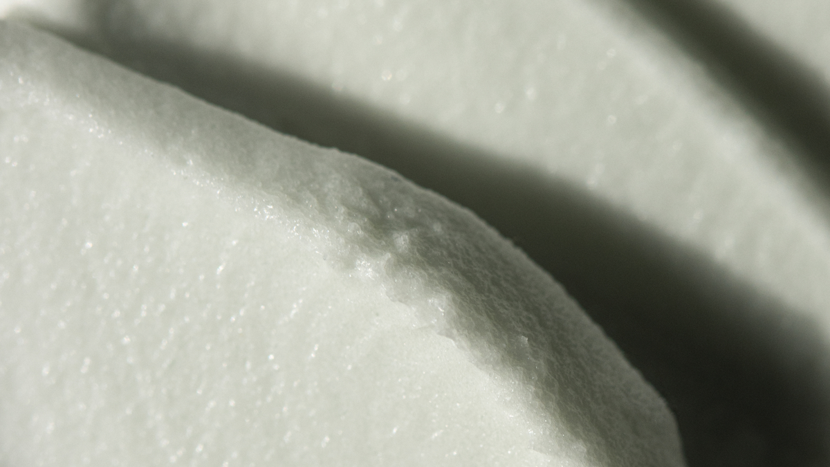 How to Create a Minimalist, All-Natural Skincare Routine