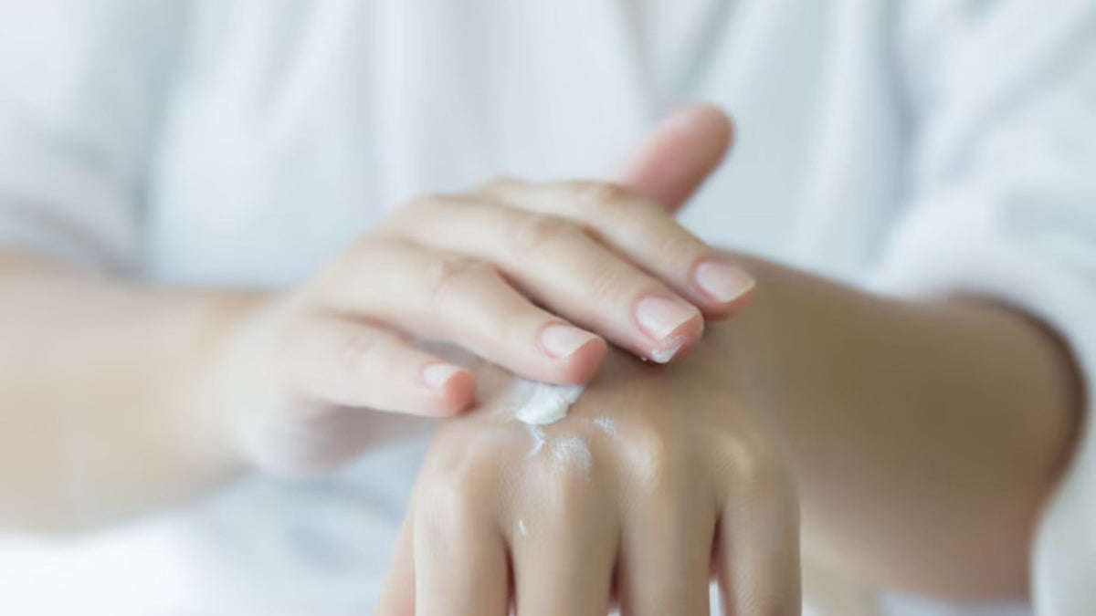 Body Cloud Cream vs. Regular Moisturizers: What Makes It Unique?